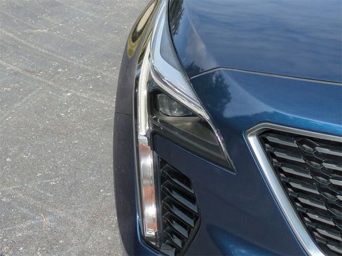 Used 2021 Cadillac XT4 Premium Luxury w/ Driver Awareness Package image 10