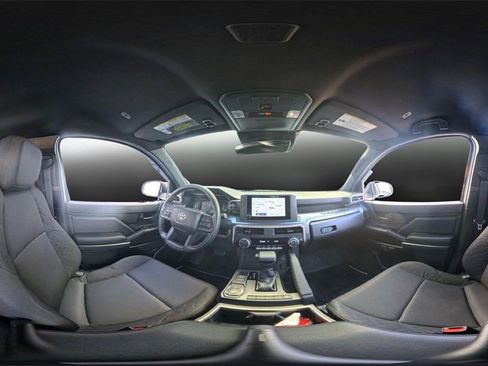 Used 2025 Toyota Tacoma SR5 image 34