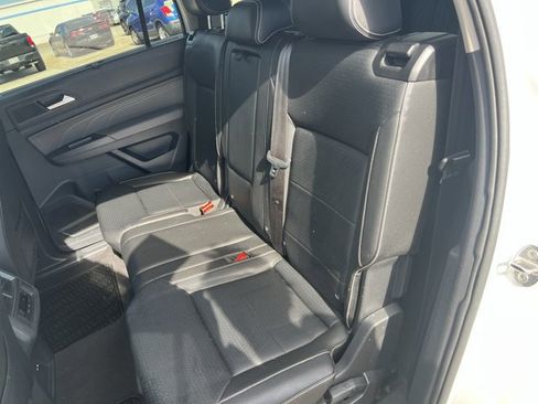 Used 2022 Volkswagen Atlas SE image 25