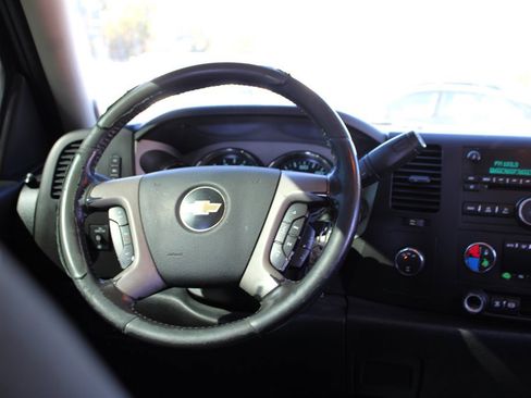 Used 2011 Chevrolet Silverado 2500 LT w/ Interior Plus Package image 13