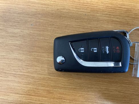 Used 2021 Toyota Corolla SE image 39