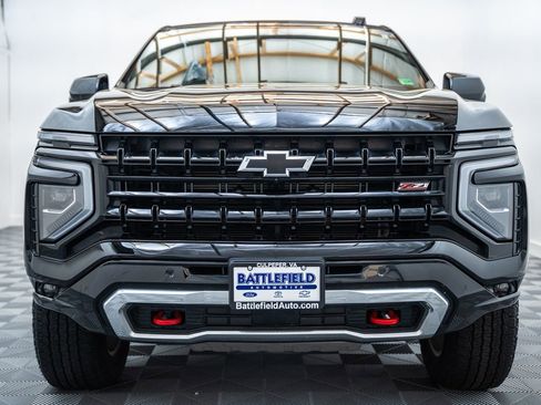 Used 2025 Chevrolet Tahoe Z71 AWD/4WD image 2