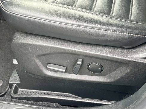 Used 2024 Ford Edge SEL image 27