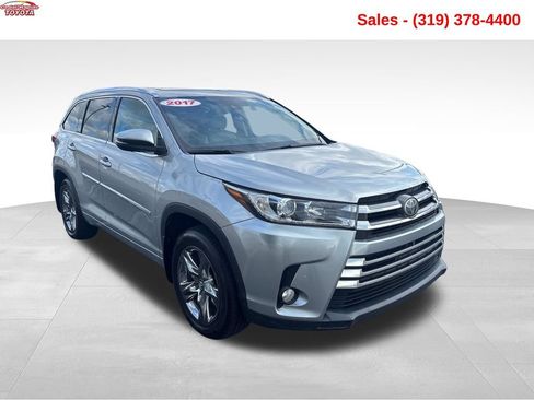 Used 2017 Toyota Highlander Limited Platinum AWD/4WD image 9