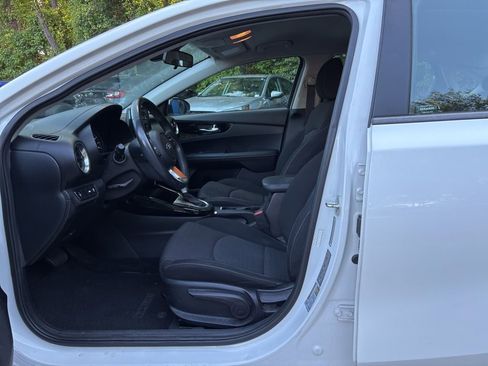 Used 2019 Kia Forte S image 10