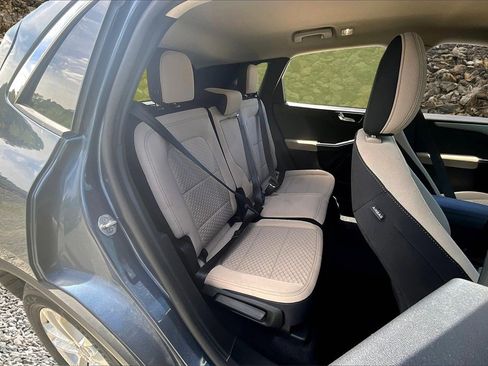 Used 2020 Ford Escape SE image 26