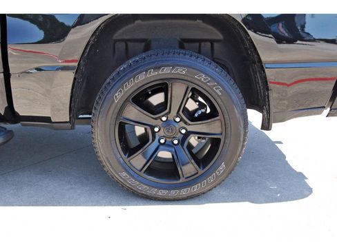 Used 2024 RAM 1500 Big Horn RWD image 31