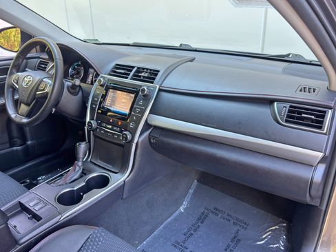 Used 2015 Toyota Camry SE image 13