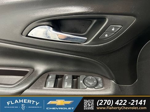 Used 2020 Chevrolet Equinox LT w/ Driver Convenience Package FWD image 22