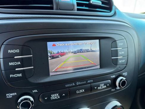 Used 2016 Kia Soul + FWD image 27