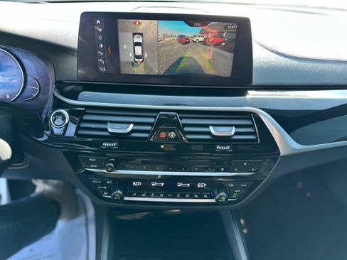 Used 2018 BMW M550i xDrive w/ Dynamic Handling Package AWD/4WD image 27
