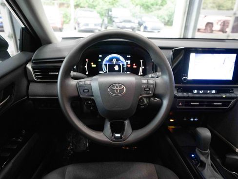Used 2025 Toyota Camry LE w/ Convenience Package FWD image 21