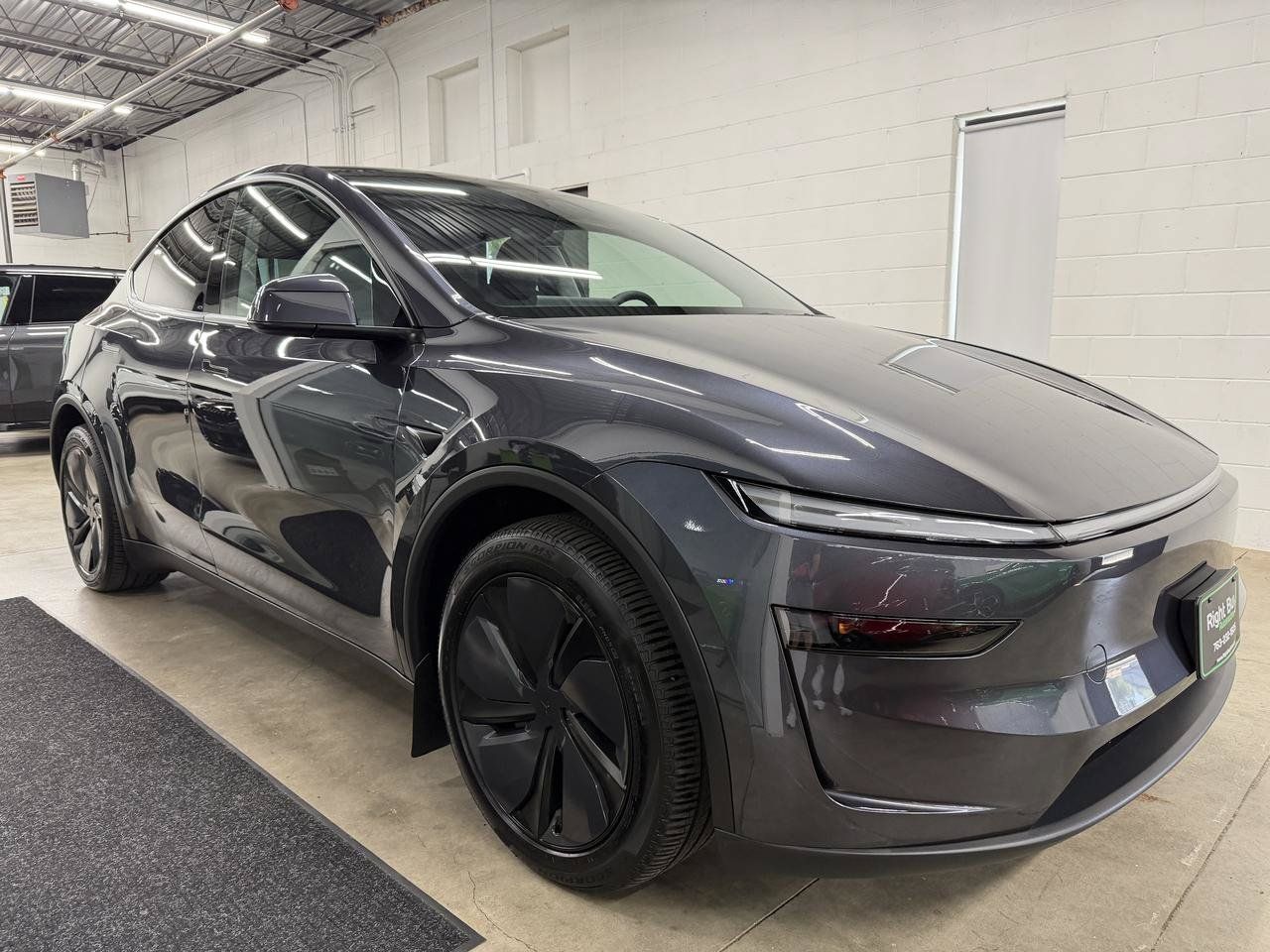 Used 2026 Tesla Model Y AWD image 3