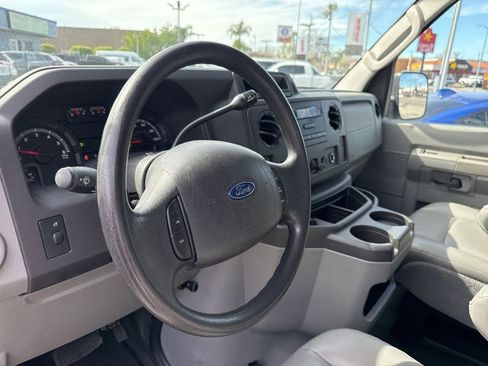 Used 2009 Ford E-250 and Econoline 250 image 9