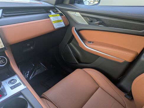 New 2026 Jaguar F-PACE R-Dynamic S image 18