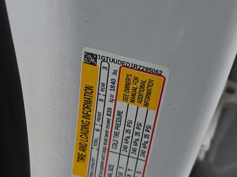 Used 2024 GMC Sierra 1500 SLT image 54