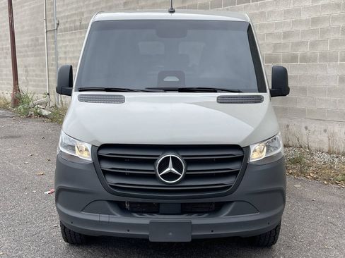 Used 2025 Mercedes-Benz Sprinter 2500 image 2