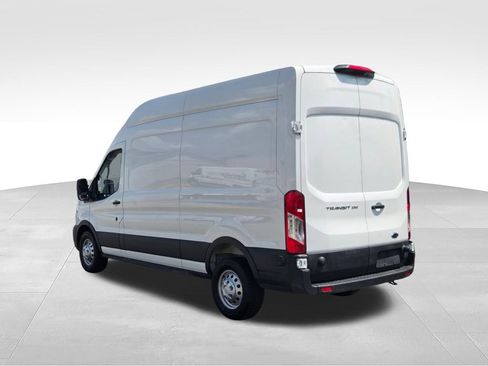 Used 2025 Ford Transit 250 148 High Roof AWD image 18