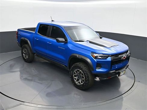 Used 2024 Chevrolet Colorado ZR2 w/ ZR2 Convenience Package III image 15