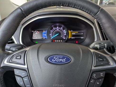 Used 2019 Ford Edge SEL w/ Equipment Group 201A FWD image 26