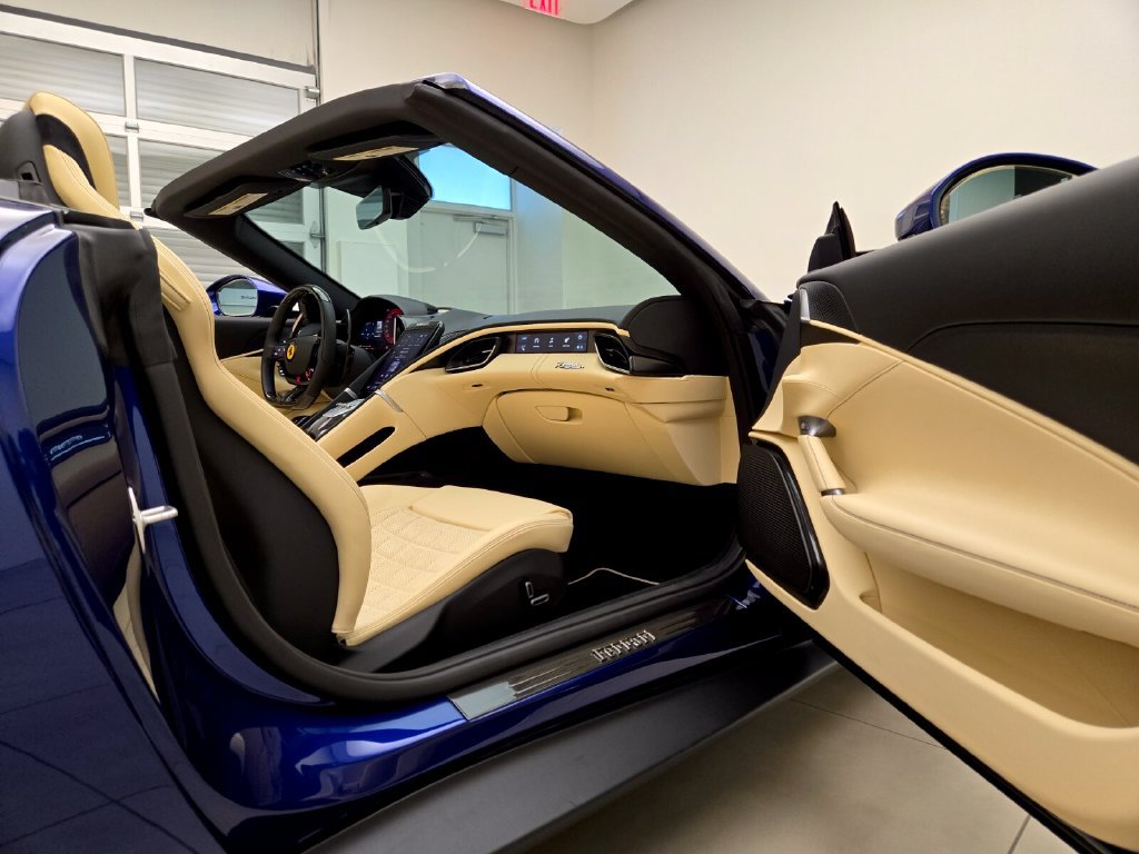 Used 2025 Ferrari Roma Spider RWD image 24