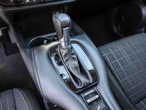 Certified 2024 Honda HR-V LX image 13