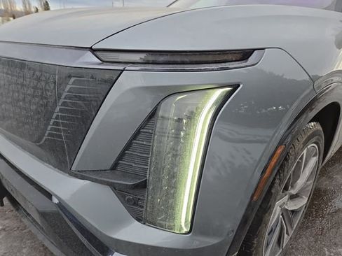 New 2026 Cadillac Vistiq Sport image 6