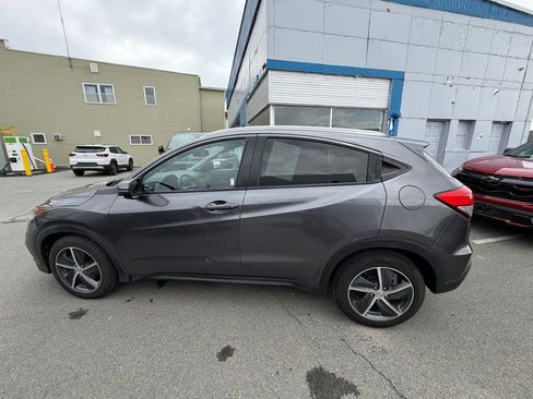 Used 2021 Honda HR-V EX-L image 2