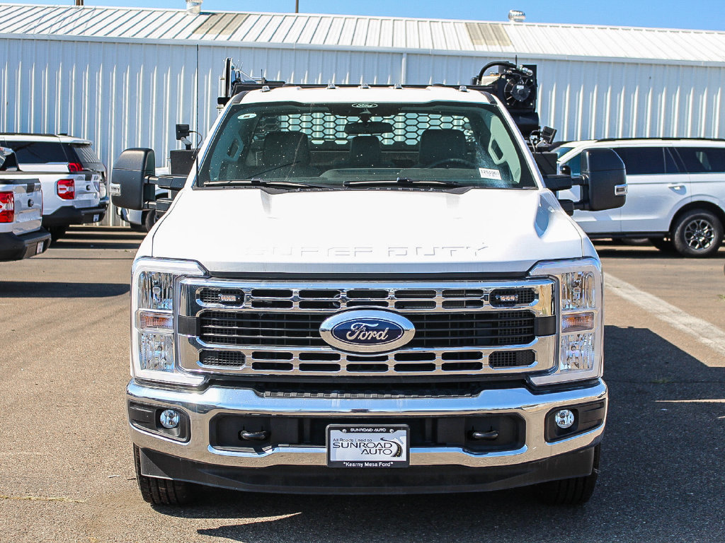 New 2025 Ford F350 XL w/ XL Chrome Package RWD image 2
