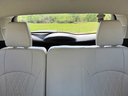 Used 2024 Buick Enclave Avenir AWD/4WD image 11