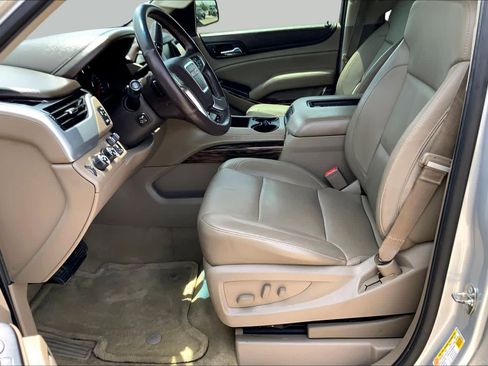 Used 2015 GMC Yukon SLT w/ Open Road Package AWD/4WD image 8