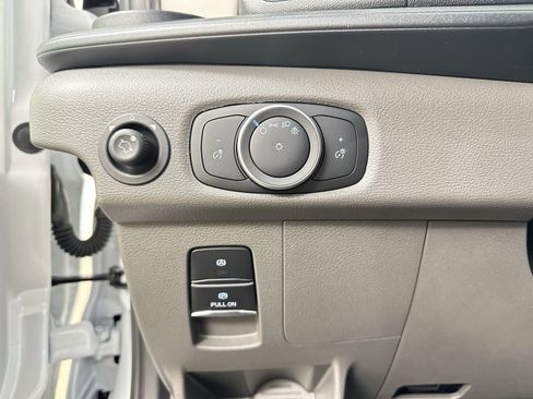 New 2025 Ford Transit 250 148 Medium Roof w/ Load Area Protection Package image 15