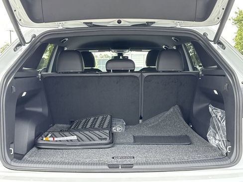 New 2026 Volkswagen Atlas Cross Sport SE image 22