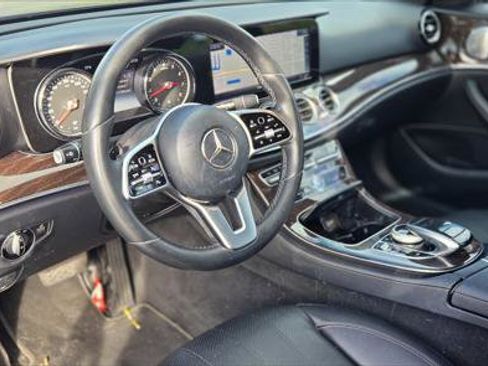 Used 2019 Mercedes-Benz E 300 image 13