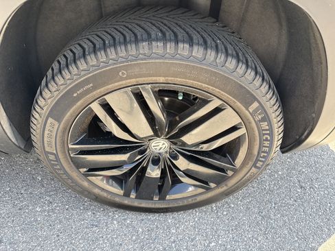 Used 2018 Volkswagen Atlas SEL AWD/4WD image 12