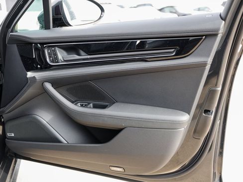 New 2026 Porsche Panamera image 28