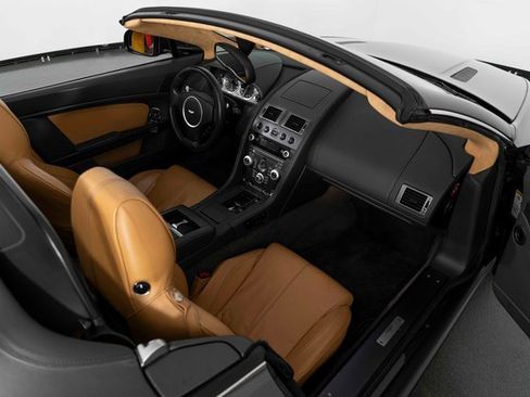Used 2010 Aston Martin V8 Vantage Roadster image 24
