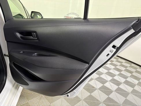 Used 2025 Toyota Corolla LE image 16