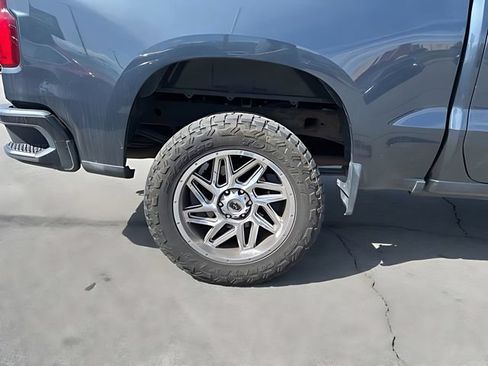 Used 2019 Chevrolet Silverado 1500 LT Trail Boss AWD/4WD image 12
