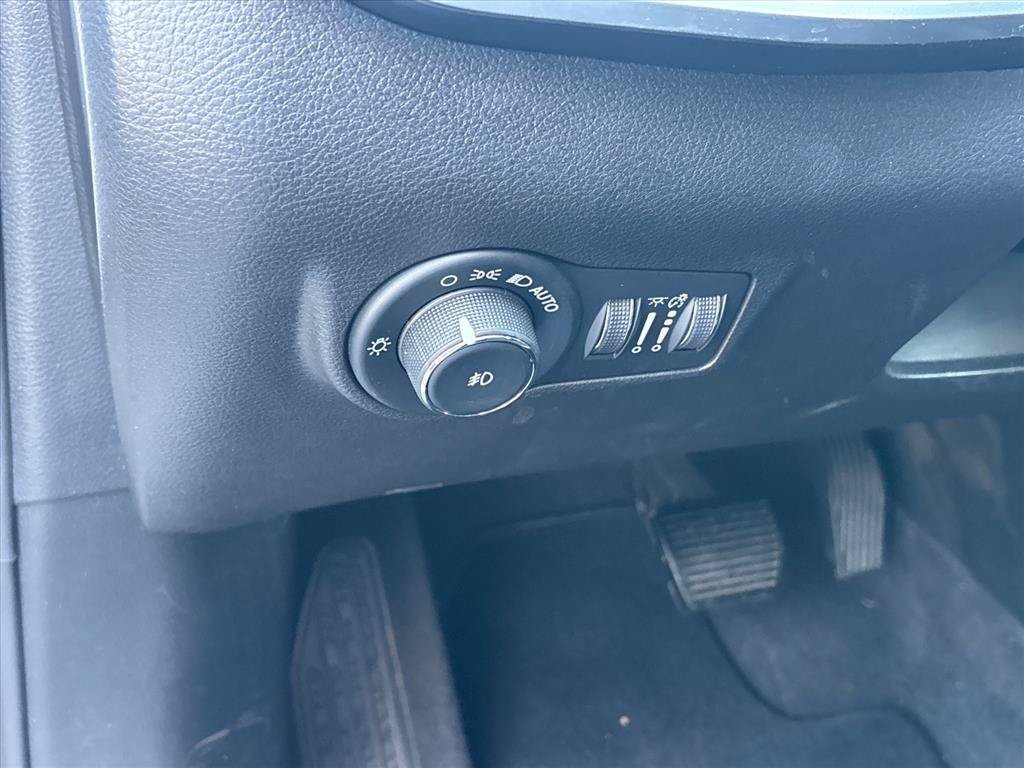 Used 2023 Jeep Compass Latitude AWD/4WD image 7
