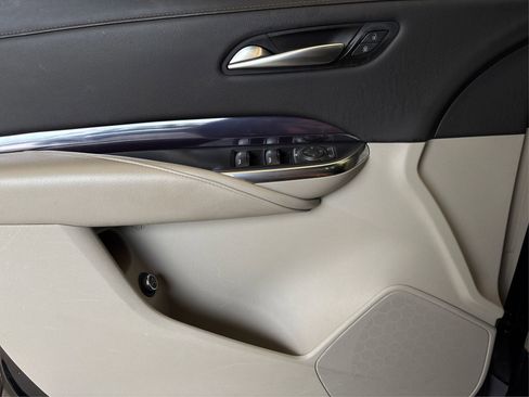 Certified 2023 Cadillac XT4 Luxury image 23