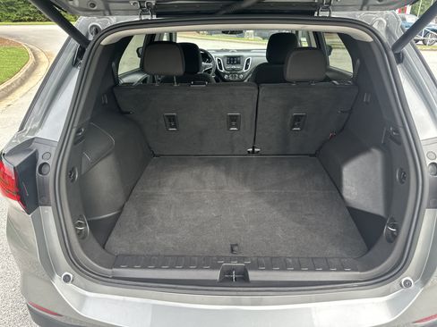 Used 2024 Chevrolet Equinox LT FWD image 18