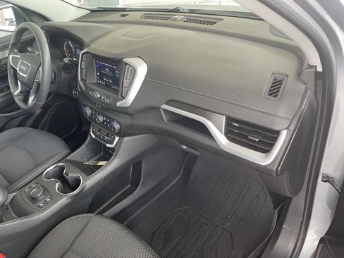 Used 2023 GMC Terrain SLE w/ Driver Convenience Package image 18