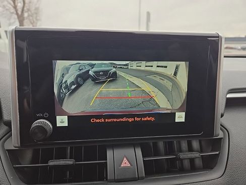 Used 2025 Toyota RAV4 XLE image 21