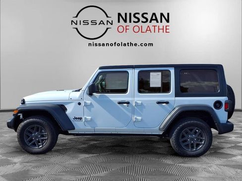 Used 2024 Jeep Wrangler Unlimited Sport AWD/4WD image 20