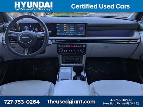 Used 2025 Hyundai Tucson Limited image 19