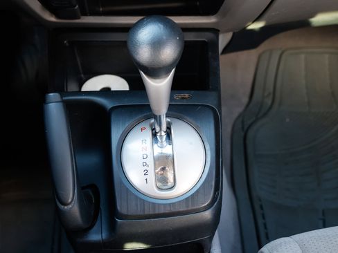 Used 2010 Honda Civic DX-VP image 32