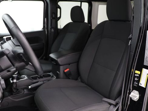 Used 2023 Jeep Wrangler Unlimited w/ Cold Weather Group image 16