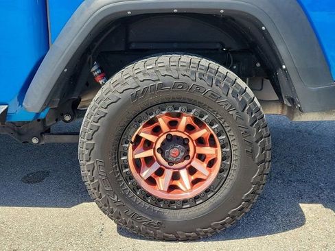 Used 2021 Jeep Gladiator Rubicon w/ LED Lighting Group AWD/4WD image 11