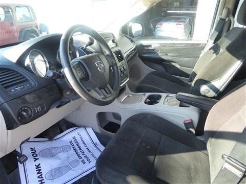 Used 2013 Dodge Grand Caravan SXT FWD image 14